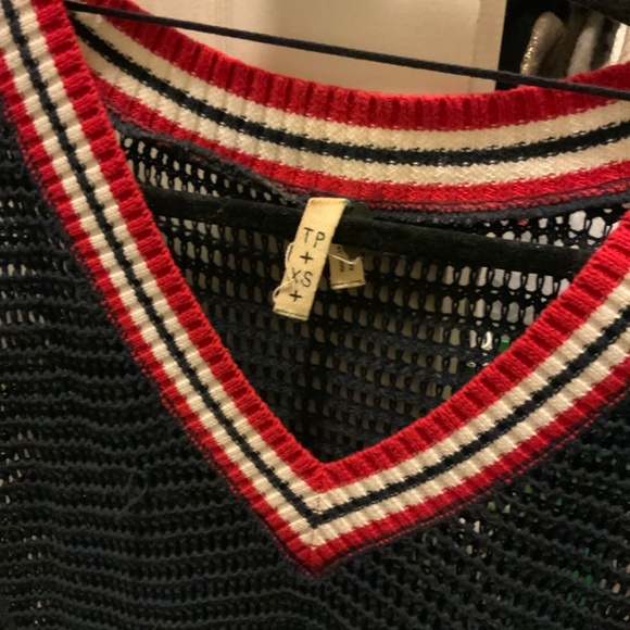 We The Free Navy Blue Net Loose Knit V Neck Preppy Long Sleeve Sweater size XS - Picture 4 of 4